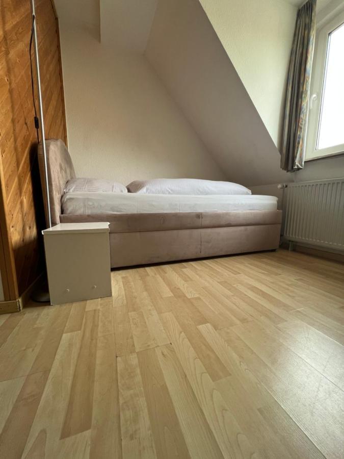 Hotel Zum Ruecking Northeim Buitenkant foto