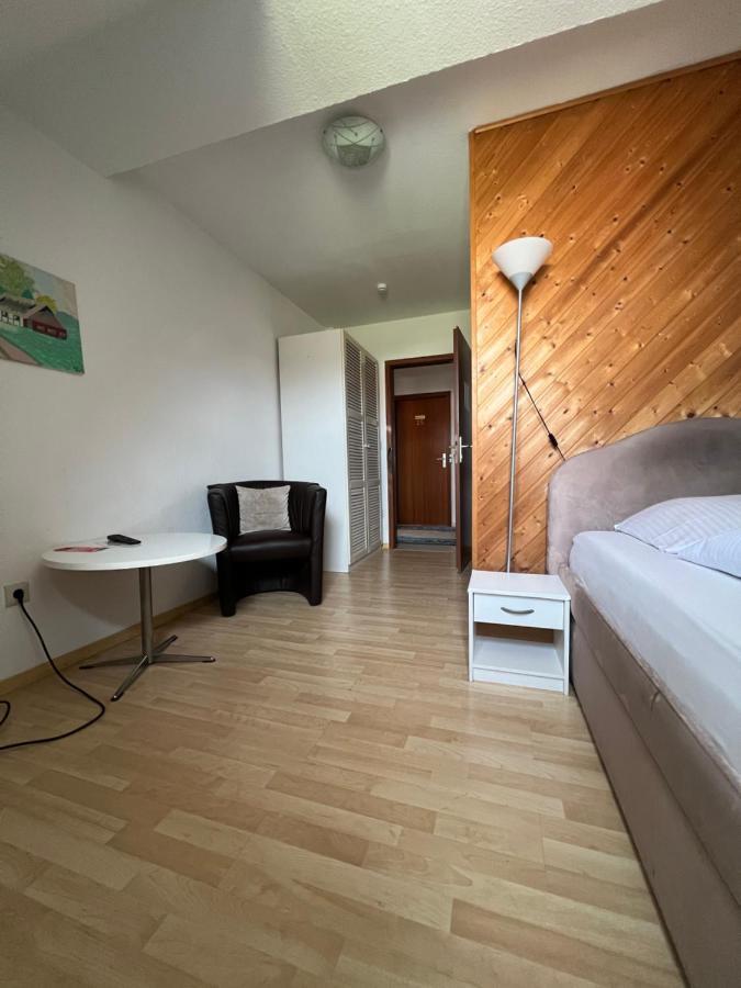 Hotel Zum Ruecking Northeim Buitenkant foto