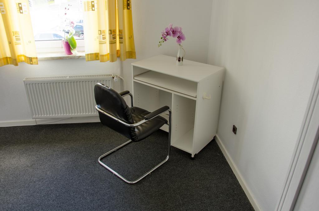 Hotel Zum Ruecking Northeim Buitenkant foto