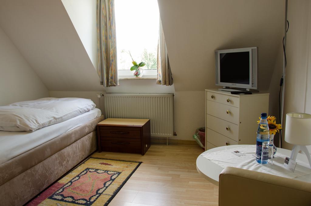 Hotel Zum Ruecking Northeim Buitenkant foto